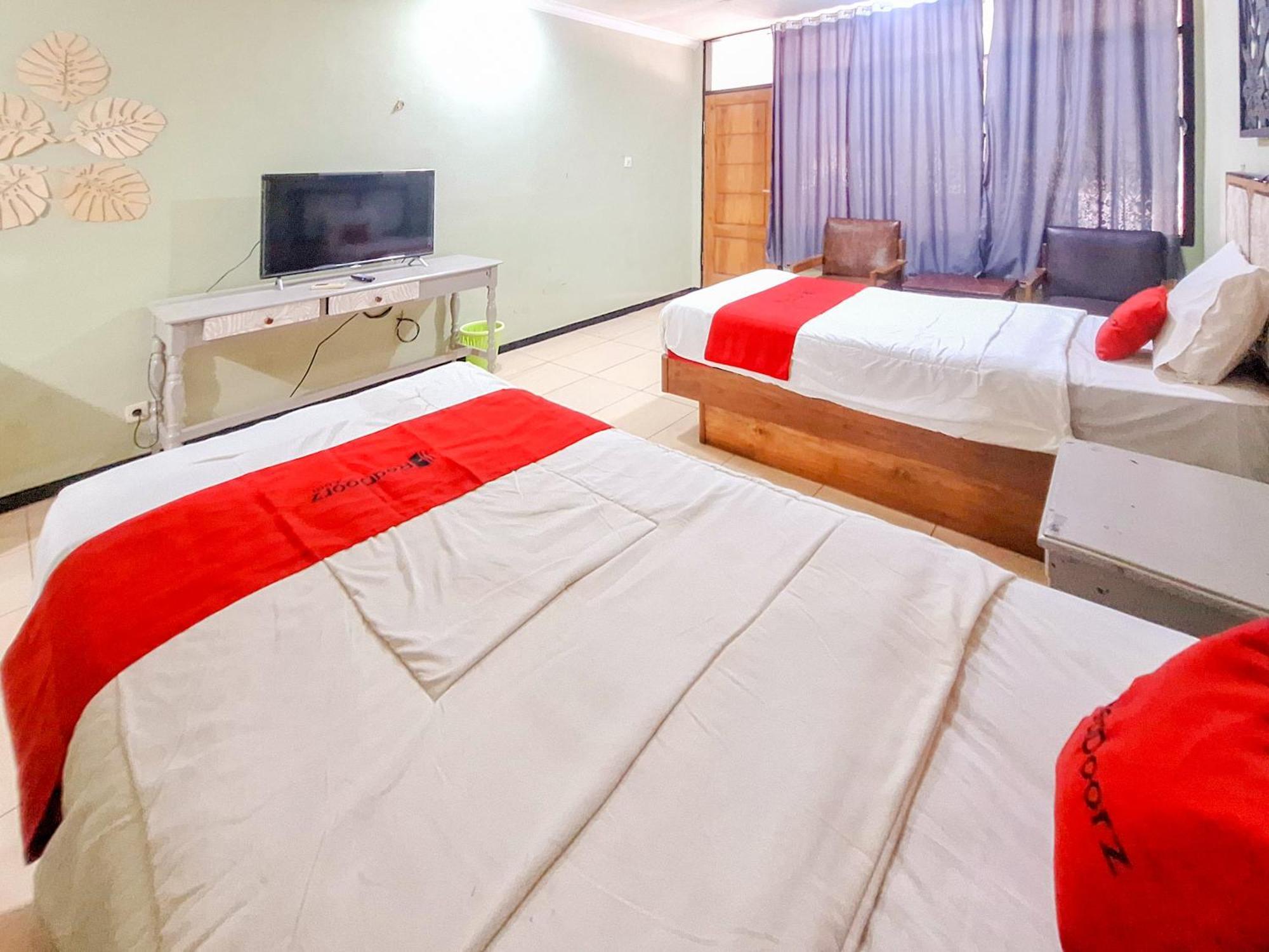 Reddoorz Near Stadion Semeru Lumajang Jawa Timur Zewnętrze zdjęcie