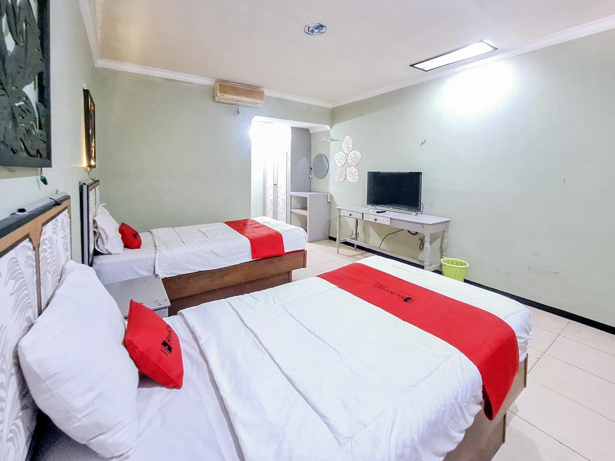 Reddoorz Near Stadion Semeru Lumajang Jawa Timur Zewnętrze zdjęcie