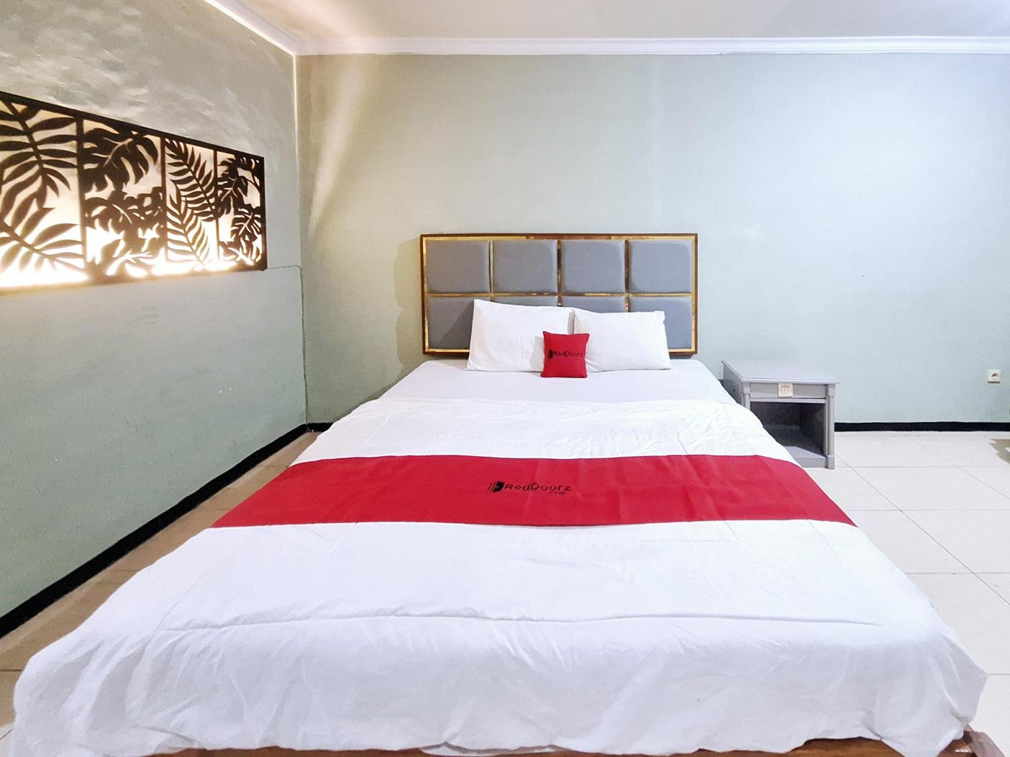 Reddoorz Near Stadion Semeru Lumajang Jawa Timur Zewnętrze zdjęcie